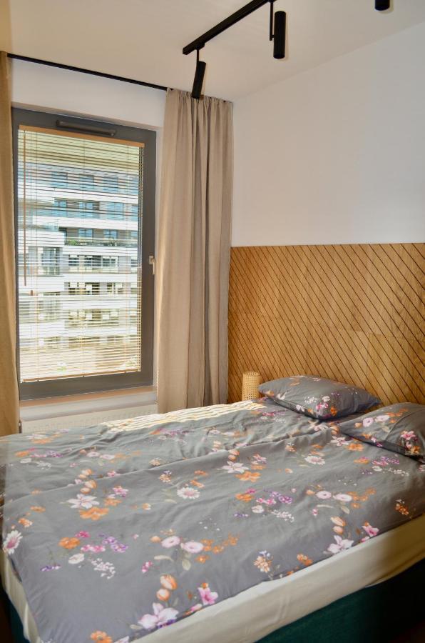 Plac Unii Gold Apartment Гдиня Екстериор снимка